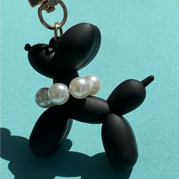 BAG CHARM Black Cartoon Balloon Puppy With Pearl Necklace - Picture 4 of 6